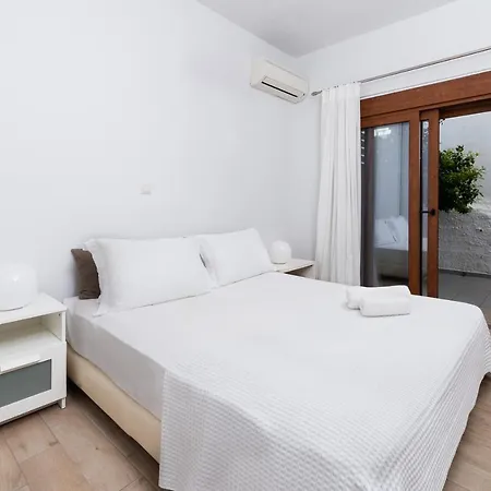 Ritas Modern In-City House Rhodes City Exterior photo