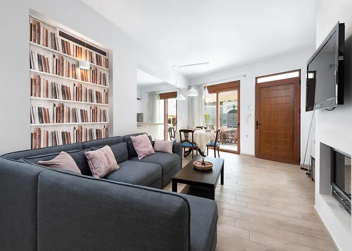 Ritas Modern In-City House