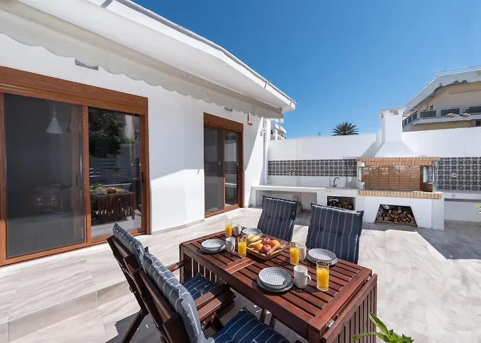 Ritas Modern In-City House