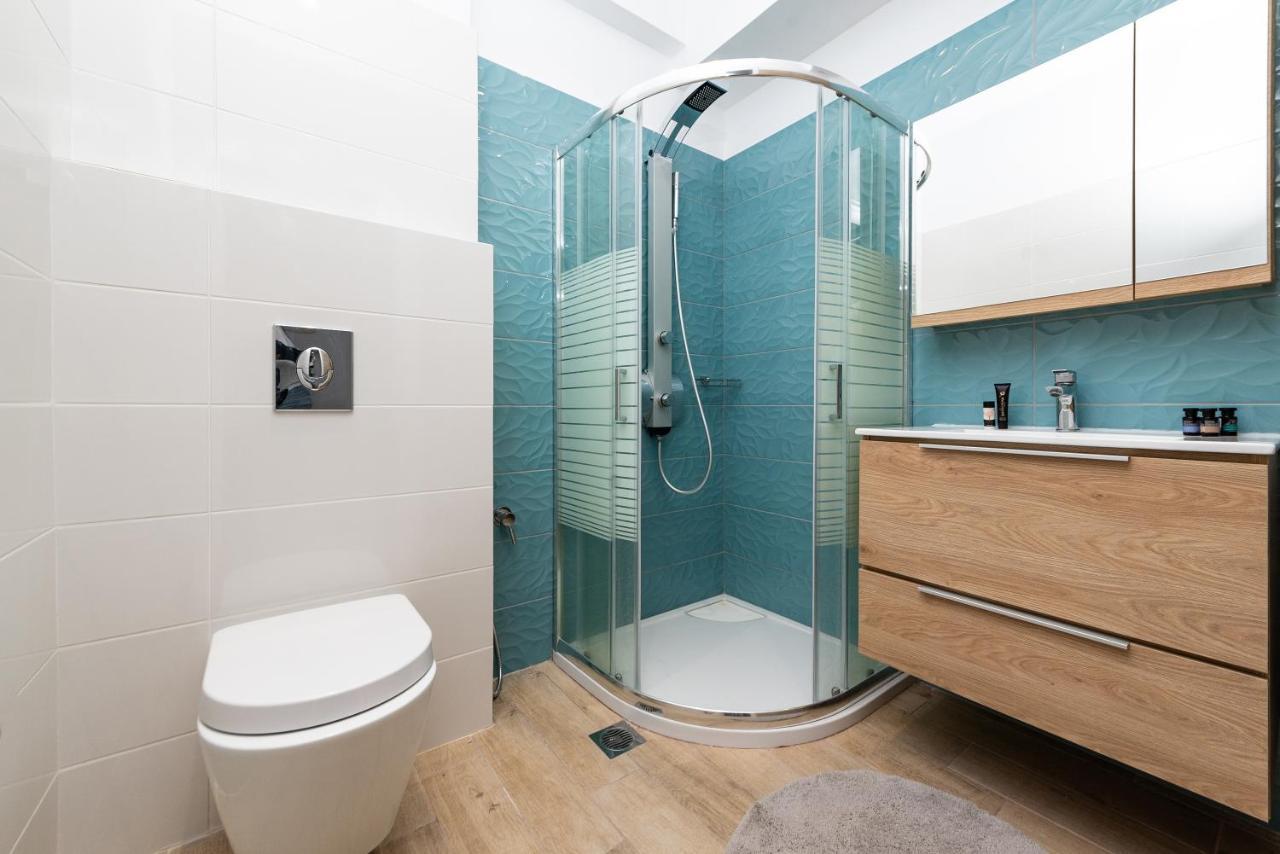 Vakantiehuis Ritas Modern In-city House