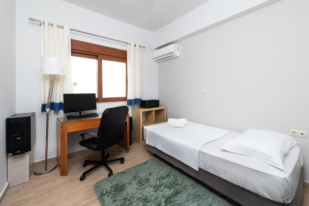 Ritas Modern In-city House Rhodes City